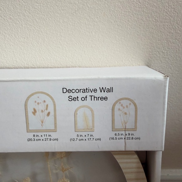 Wall Decor Set - Picture 2 of 3